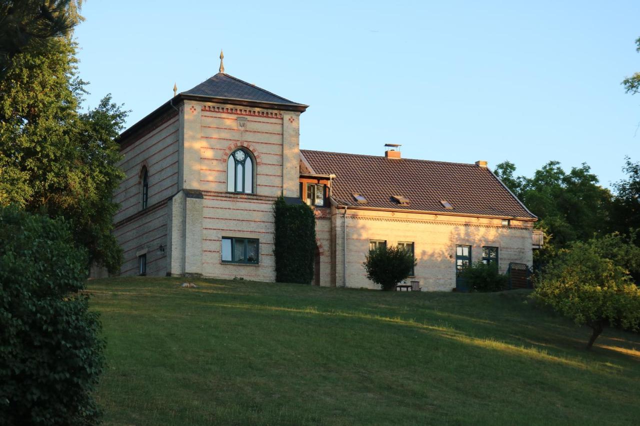 Historisches Gebaeude " Rentmeisteramt" Basedow Basedow  Exterior photo